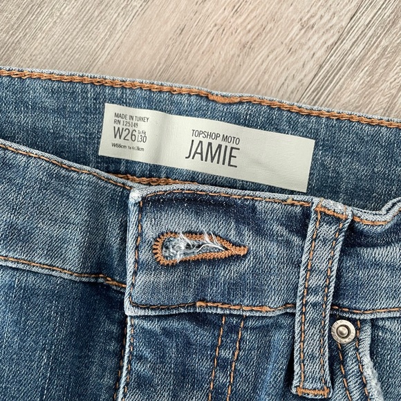 Topshop Distressed Jamie Jeans - Picture 3 of 3